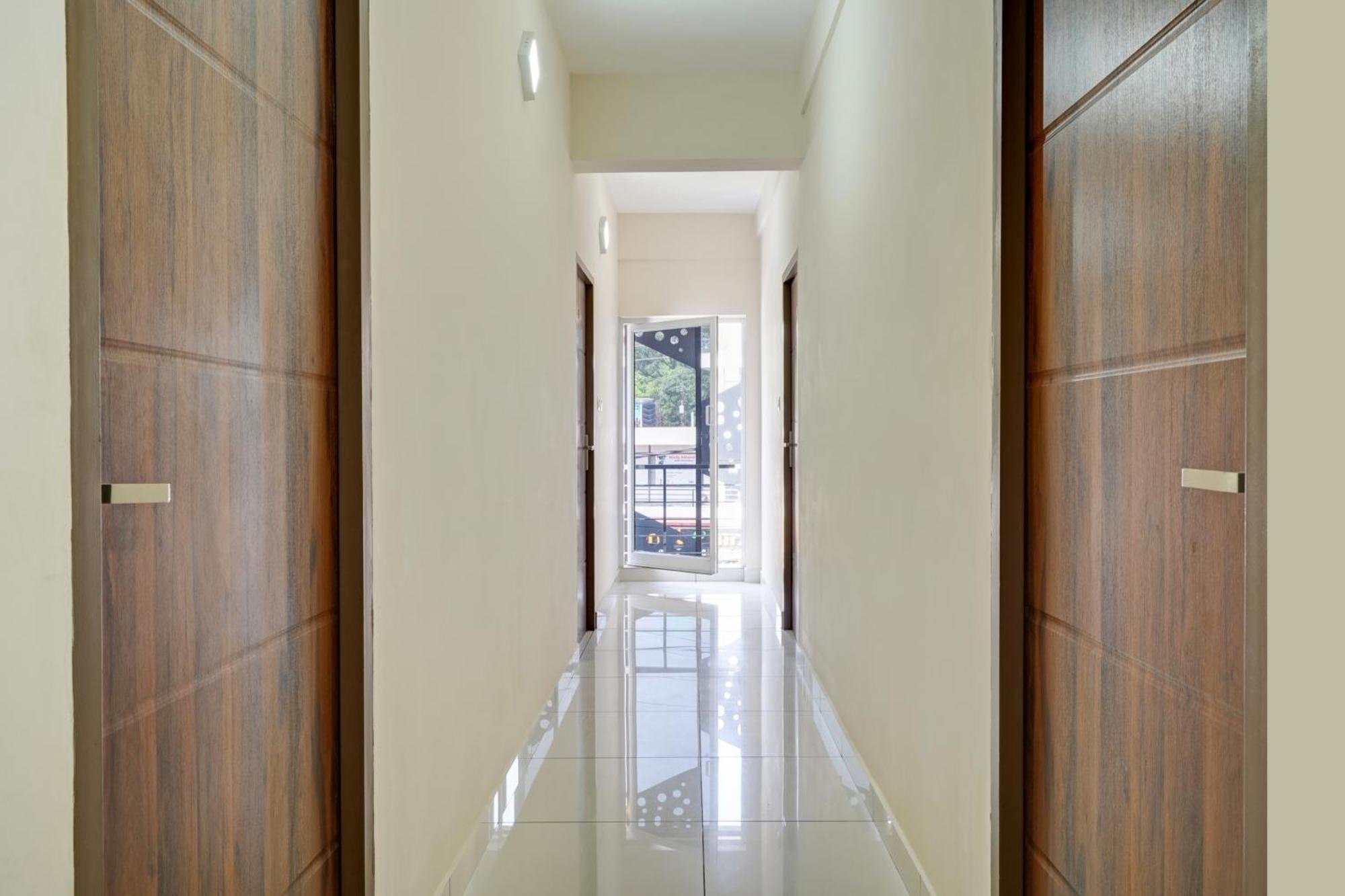 Gypsy Hotel Cusat Kochi Kültér fotó