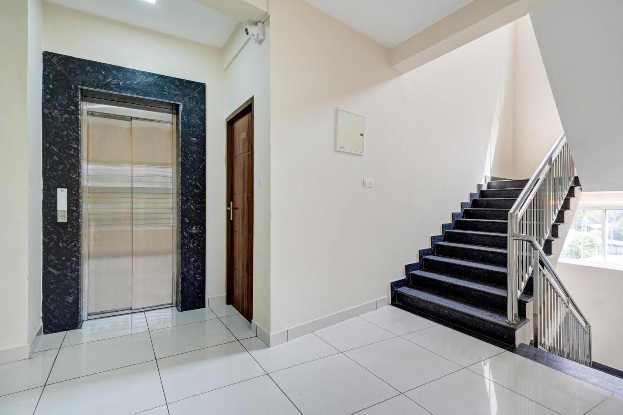Gypsy Hotel Cusat Kochi Kültér fotó