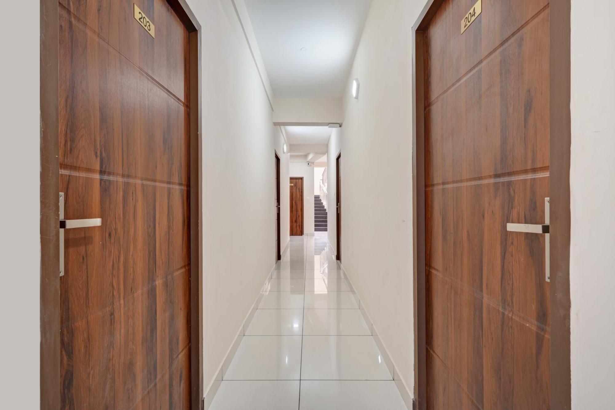 Gypsy Hotel Cusat Kochi Kültér fotó