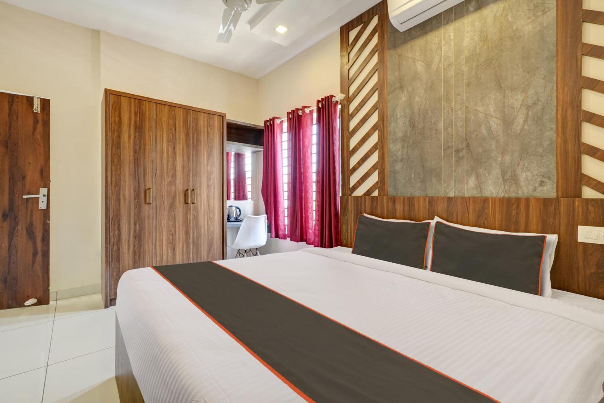 Gypsy Hotel Cusat Kochi Kültér fotó
