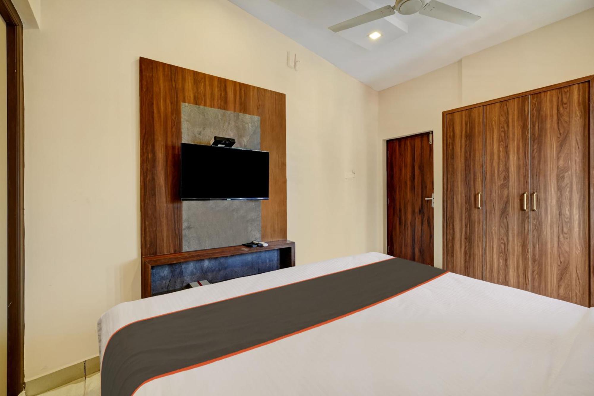 Gypsy Hotel Cusat Kochi Kültér fotó