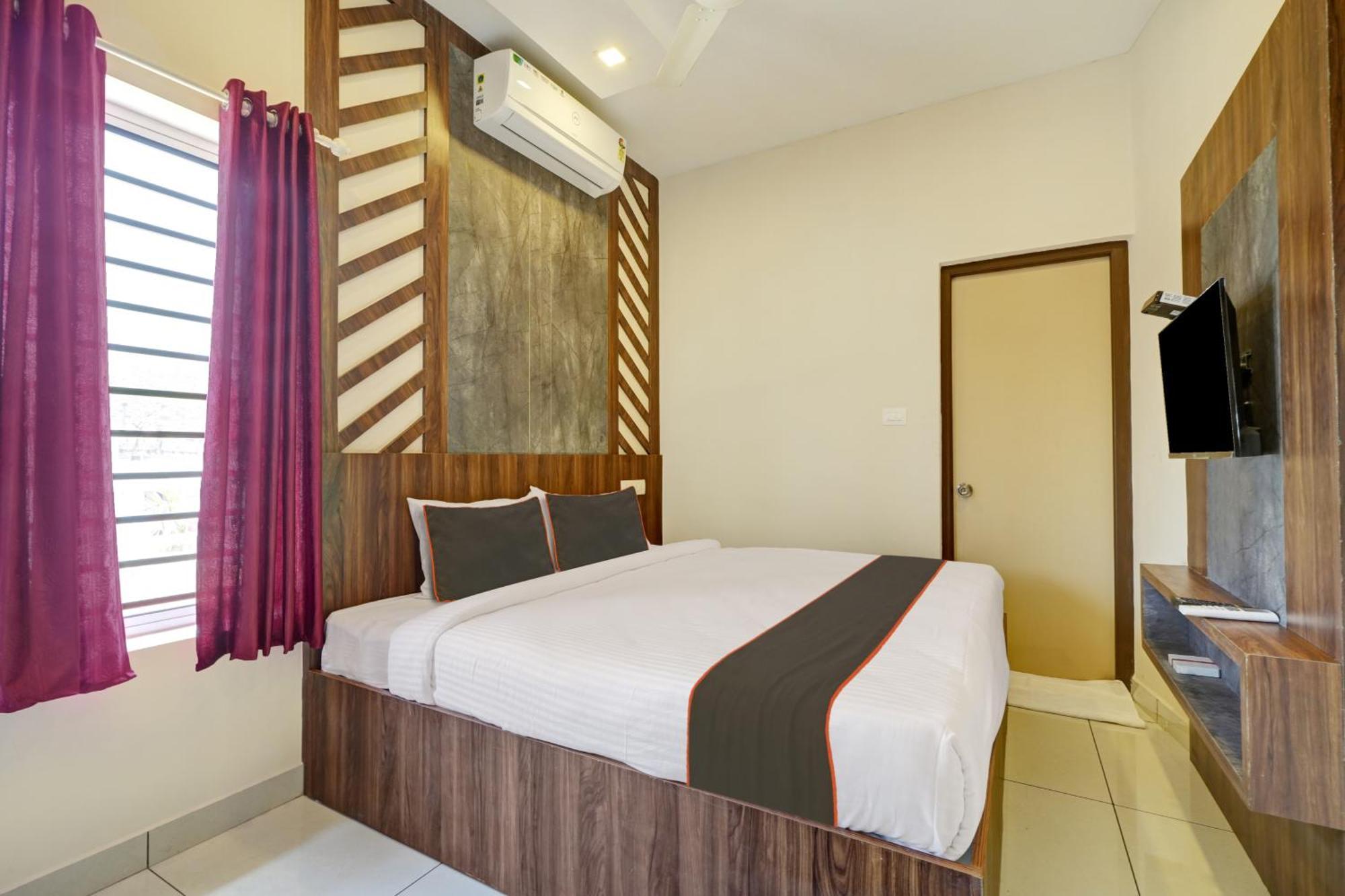 Gypsy Hotel Cusat Kochi Kültér fotó