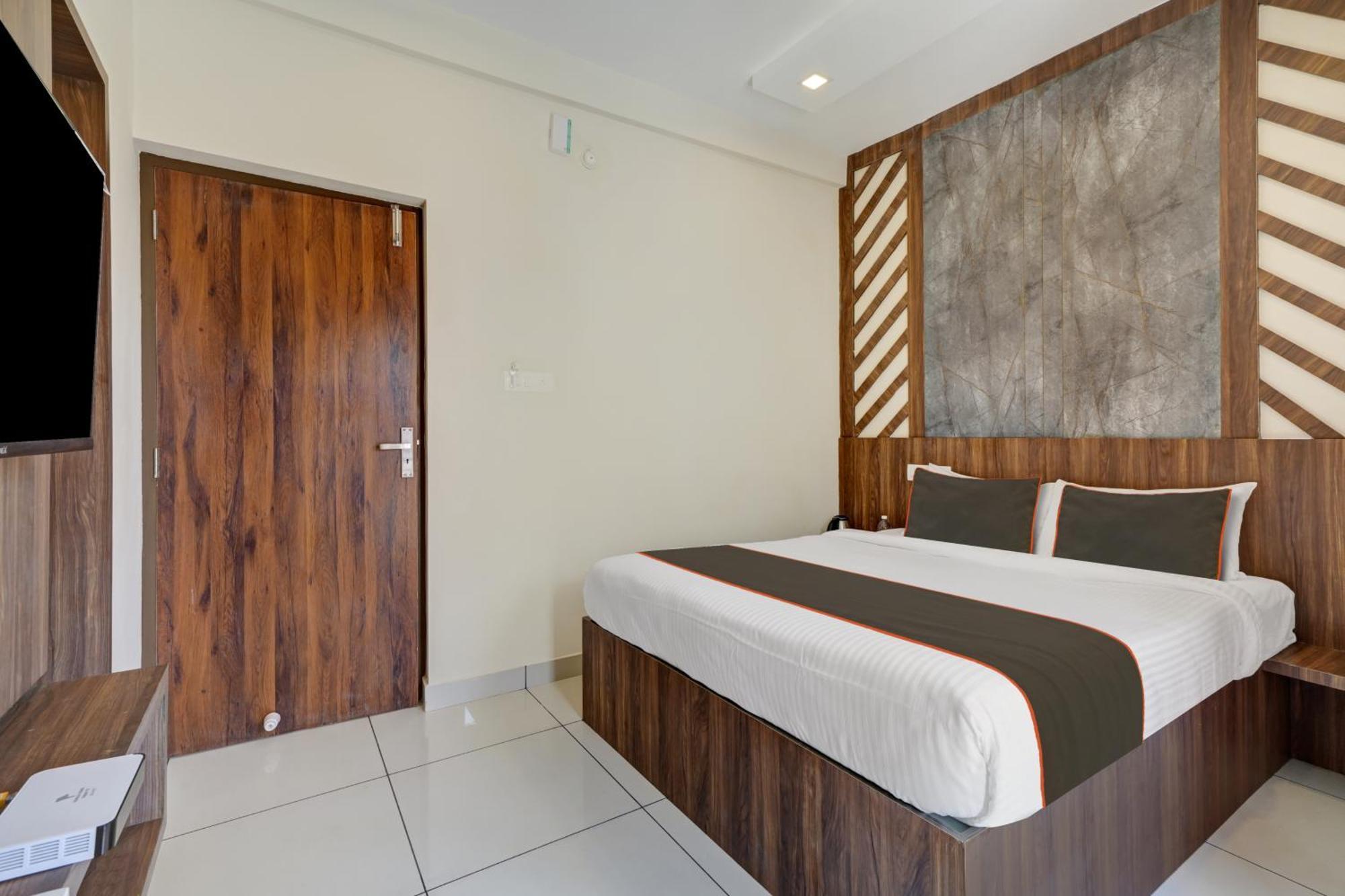 Gypsy Hotel Cusat Kochi Kültér fotó