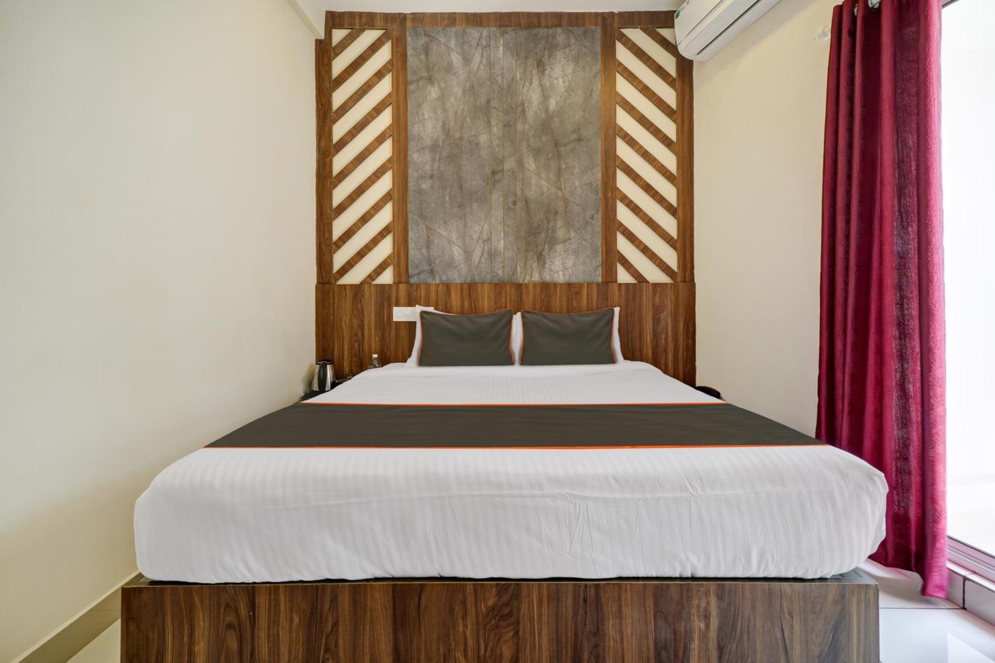 Gypsy Hotel Cusat Kochi Kültér fotó