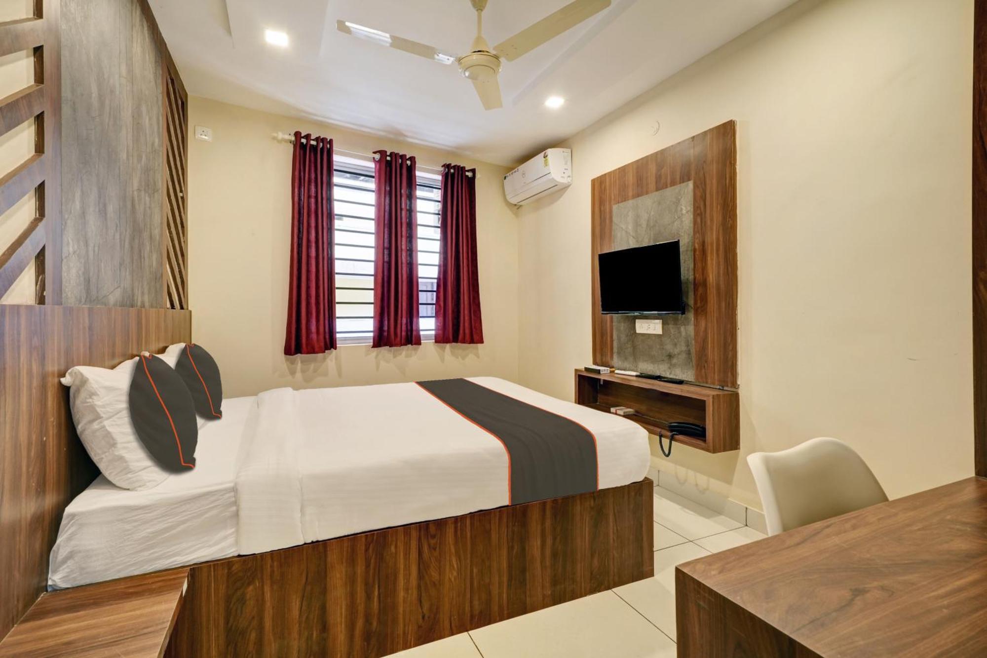 Gypsy Hotel Cusat Kochi Kültér fotó