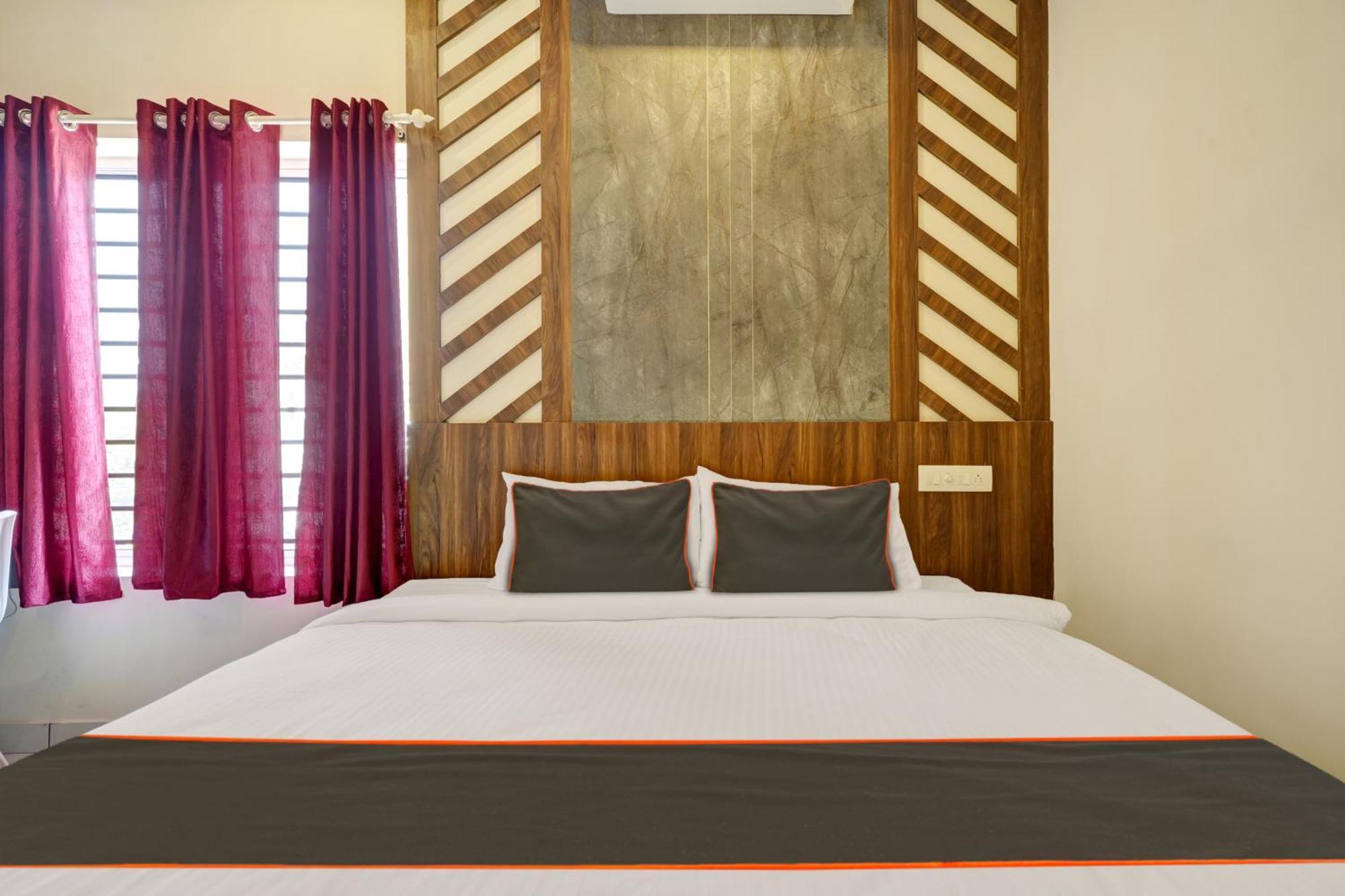Gypsy Hotel Cusat Kochi Kültér fotó