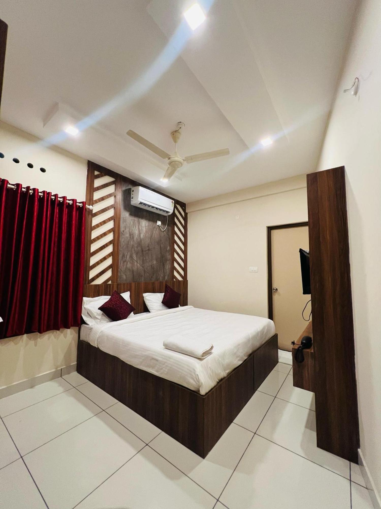 Gypsy Hotel Cusat Kochi Kültér fotó