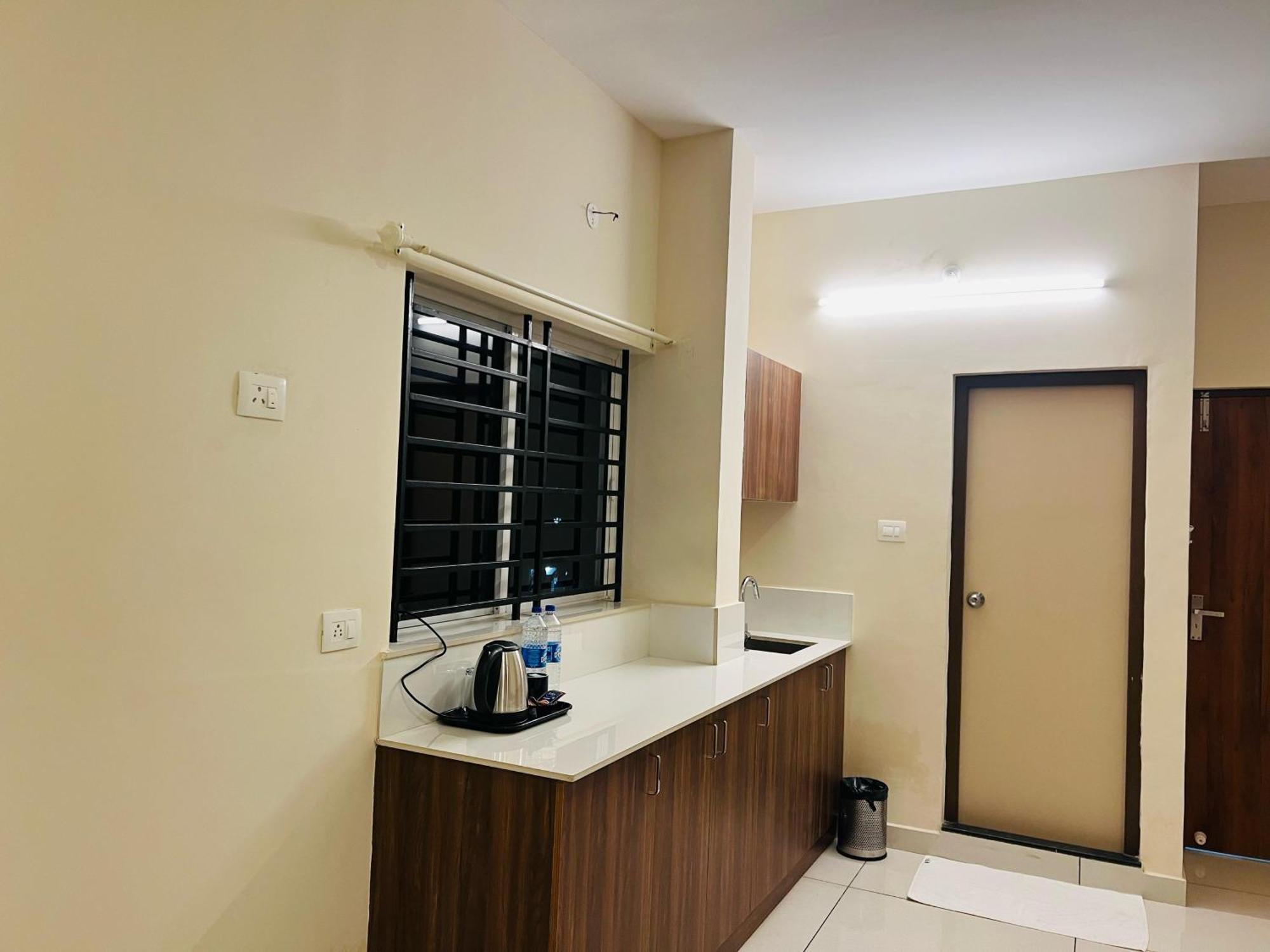 Gypsy Hotel Cusat Kochi Kültér fotó