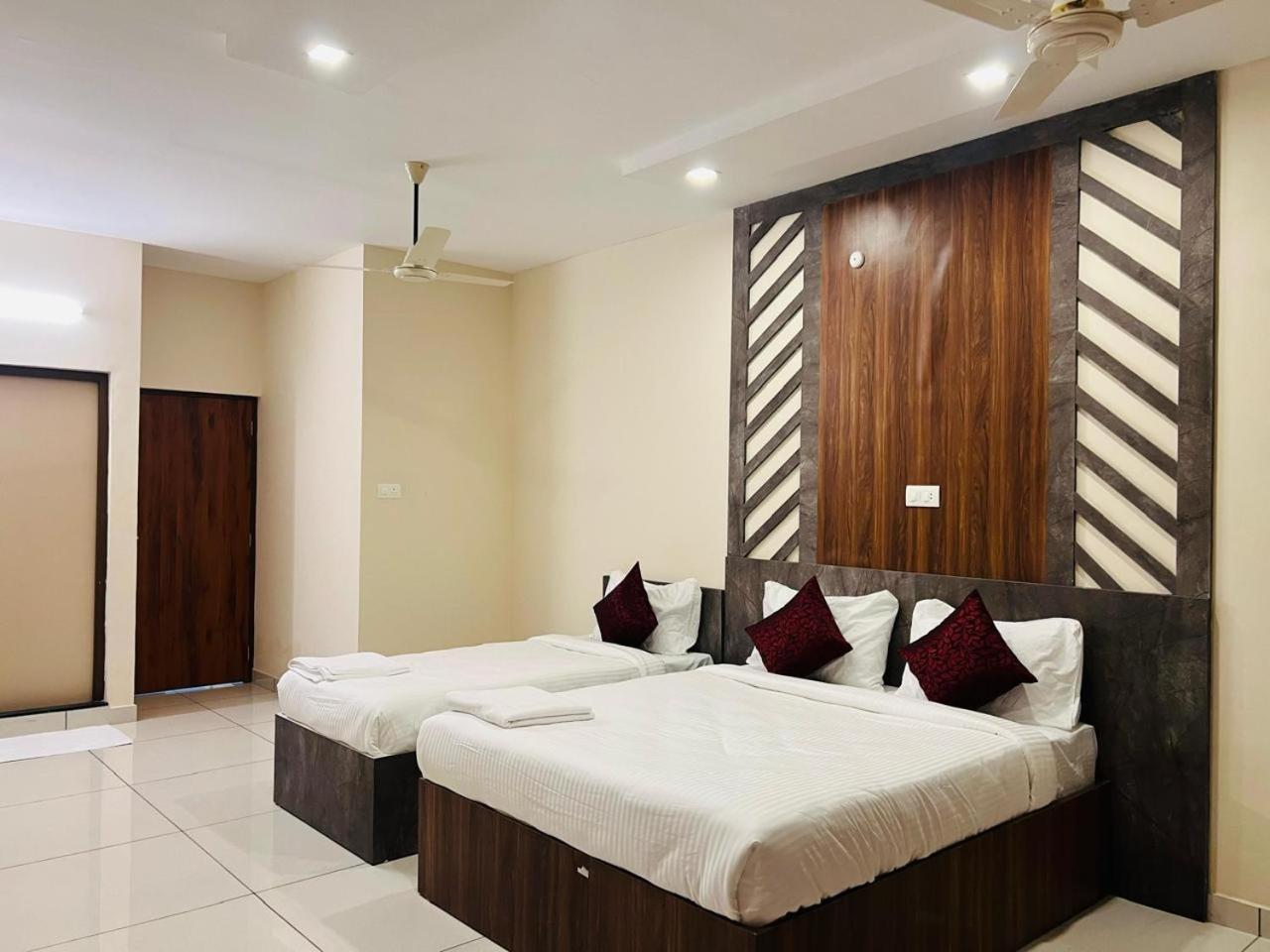 Gypsy Hotel Cusat Kochi Kültér fotó